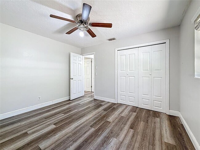 Building Photo - 1614 Braund Ave