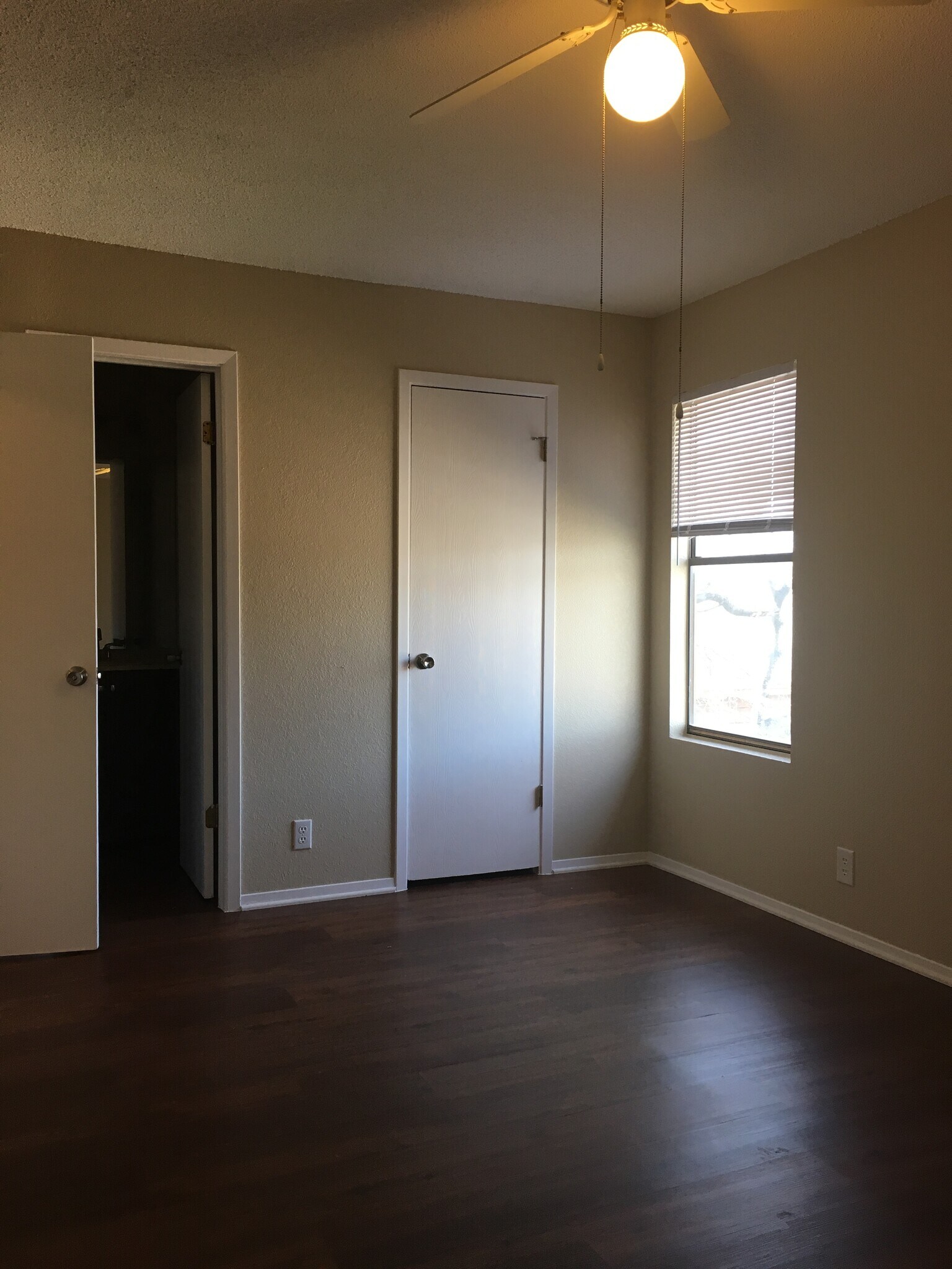 Master bedroom with walkin closet and attached bath - 412 Parkhill Cv