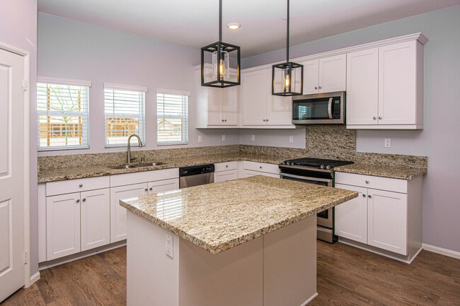 Building Photo - 67468 Rio Largo Rd