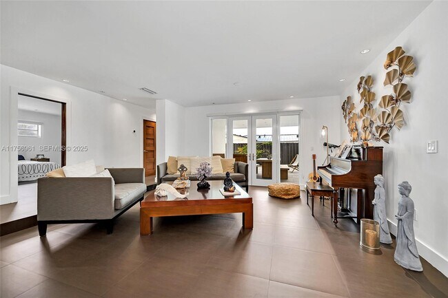 Building Photo - 2120 NE 204th St