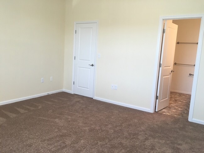 Building Photo - 4315 Farringdon Wy