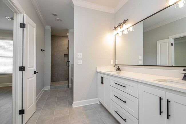 Building Photo - Newer Construction 3 bed 2 1/2 Bath, 2,20 sqft in West Little Rock