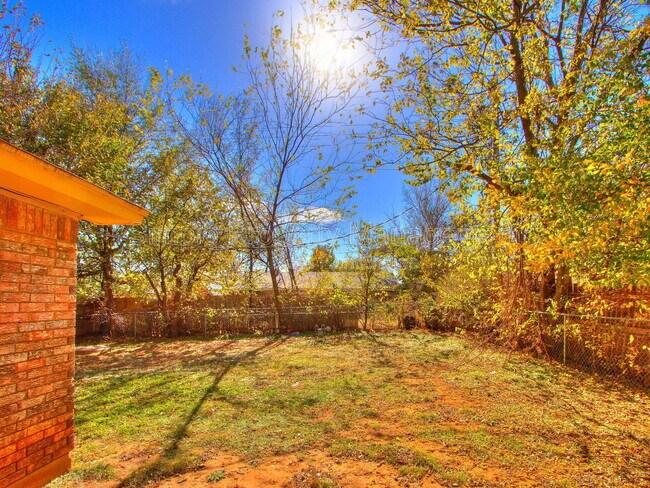 Building Photo - 4008 SE 47th St