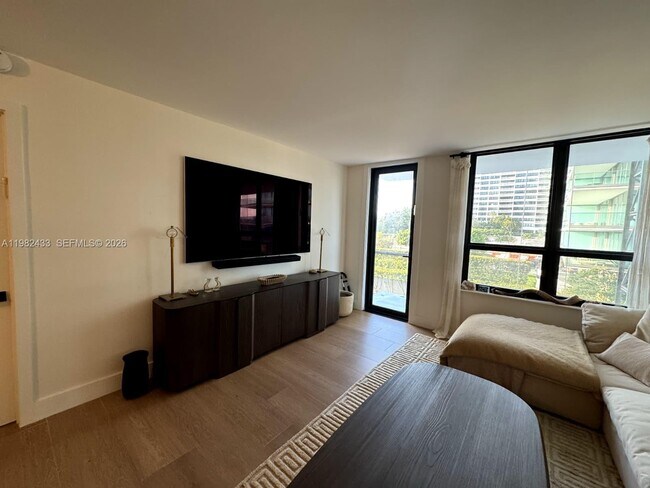 Building Photo - 10185 Collins Ave