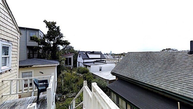 Building Photo - 60 Atherton St