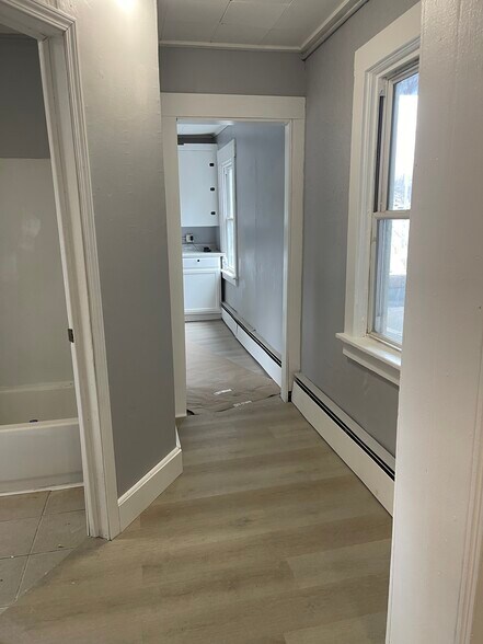 Building Photo - 288 Genesee St