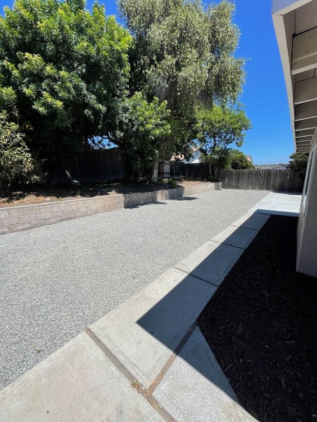 Building Photo - Spacious 4BR Cul-de-Sac Home with Large Backyard & Attached Garage