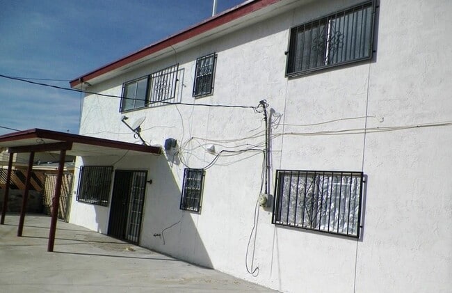 Building Photo - 9932 Agena Ln