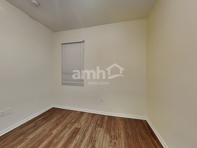 Building Photo - 11124 Creek Haven Dr