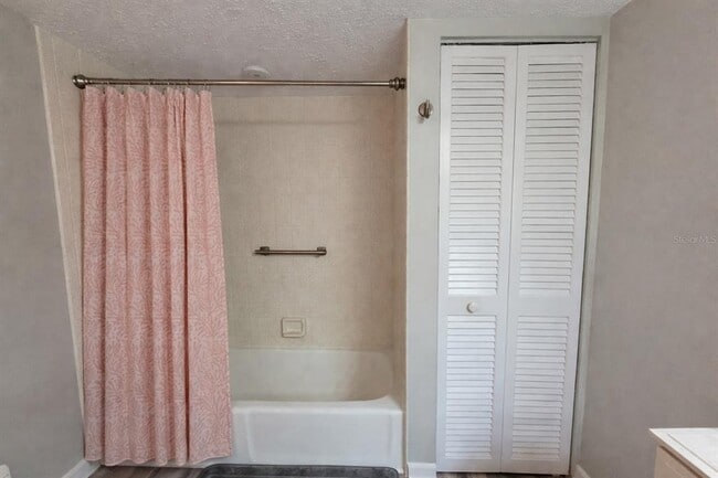 Building Photo - 14521 Catalina Cir