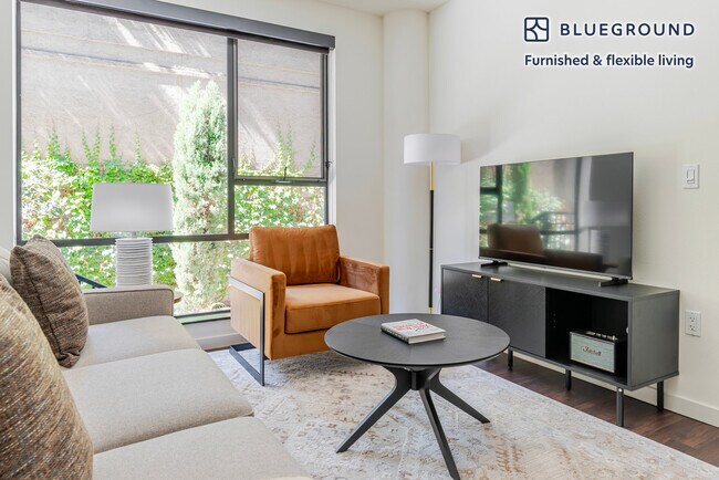 Building Photo - 388 Santana Row