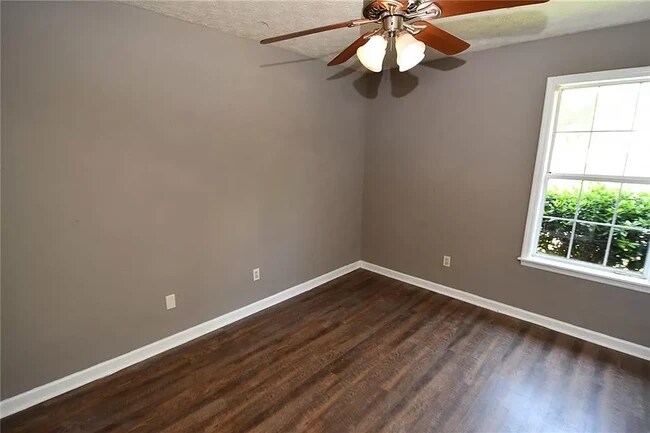 Building Photo - 1179 Northlake Dr