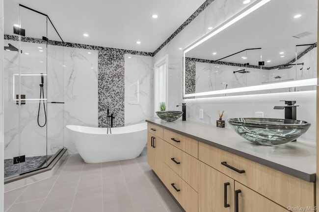 Building Photo - 21 Buttonwood Dr