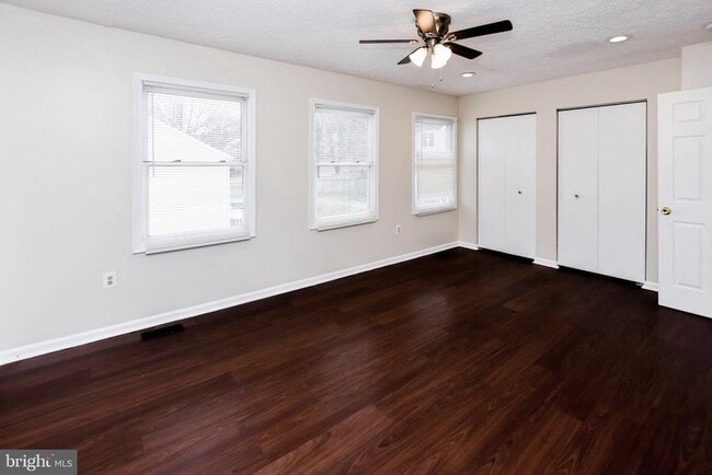 Building Photo - 2115 N Anvil Ln