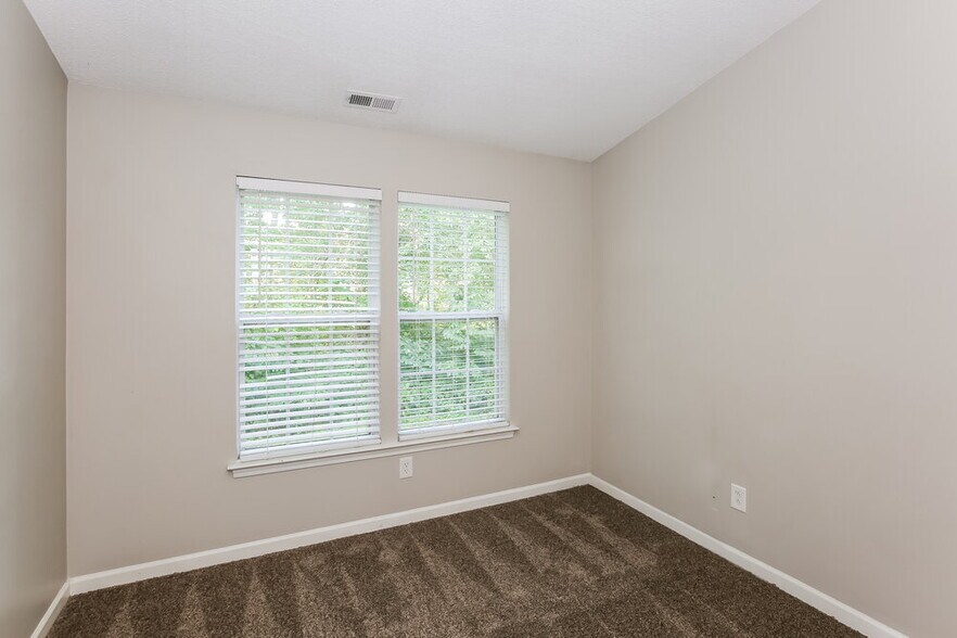 Building Photo - 8610 Treyburn Dr