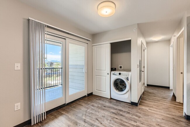 Interior Photo - Dry Gulch Commons