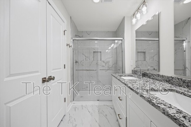 Building Photo - 1914 White St