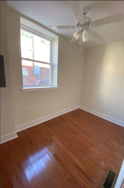 Building Photo - 1215 Tasker St