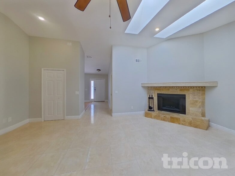 Building Photo - 6517 Seafairer Dr