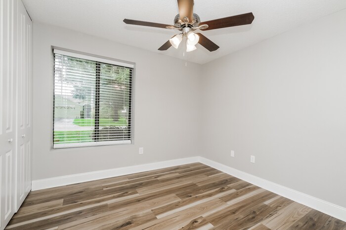 Building Photo - 5811 Silvermoon Ave