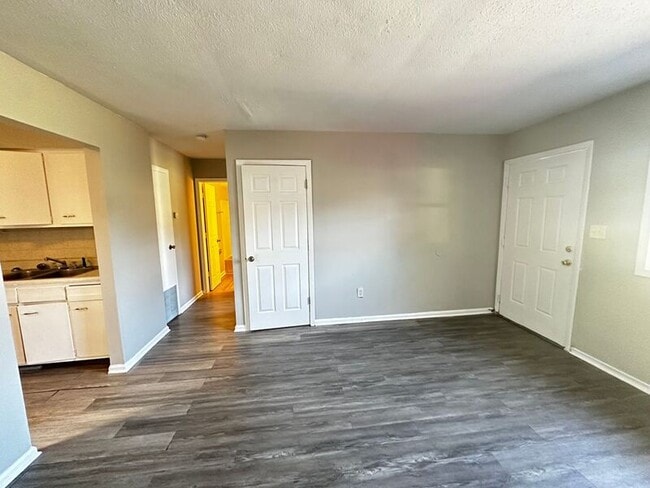 Building Photo - 3490 Trabue Rd