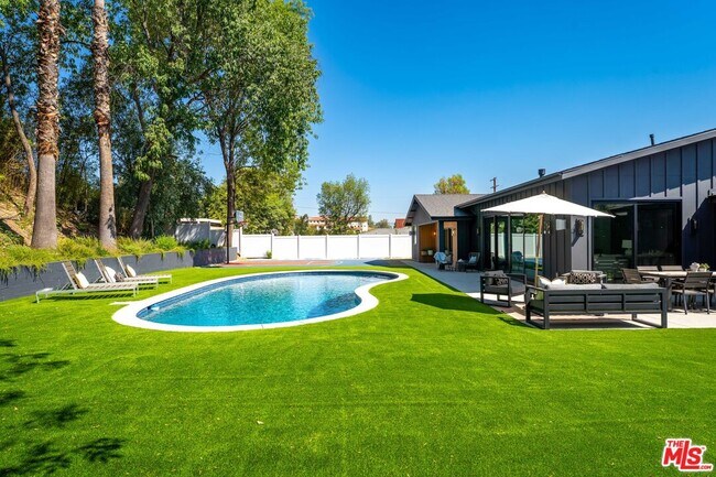 Building Photo - 20215 Lorenzana Dr