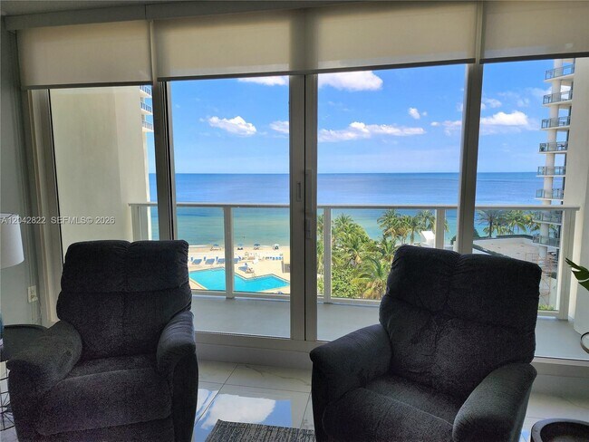 Building Photo - 3505 S Ocean Dr