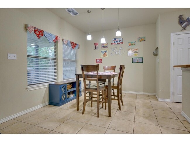 Building Photo - 14808 Foy Dr