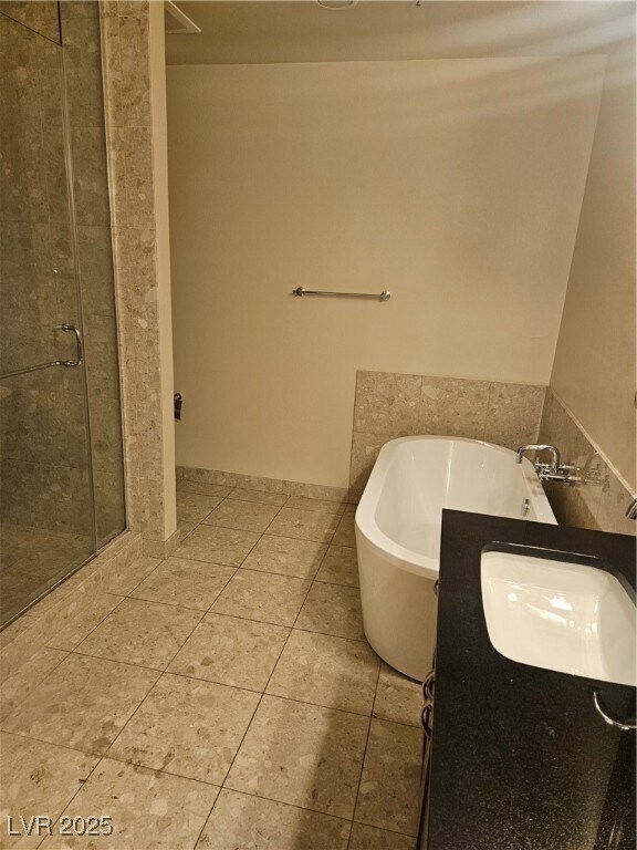 Building Photo - 4525 Dean Martin Dr