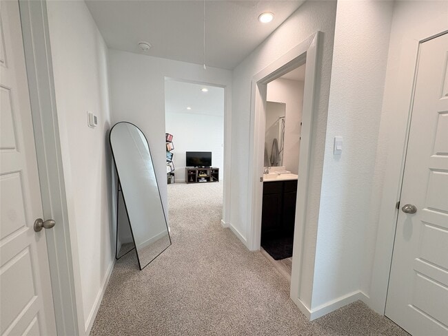 Building Photo - 2913 Crown Gate Dr