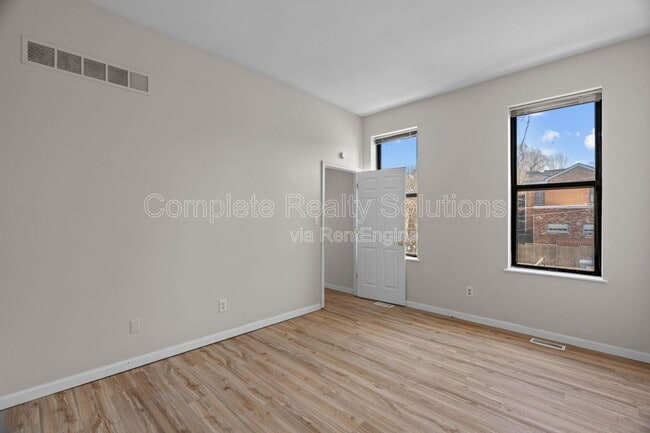 Building Photo - 2221-2223-2223 Rutger St