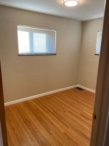 Building Photo - 1231 Elm Dr