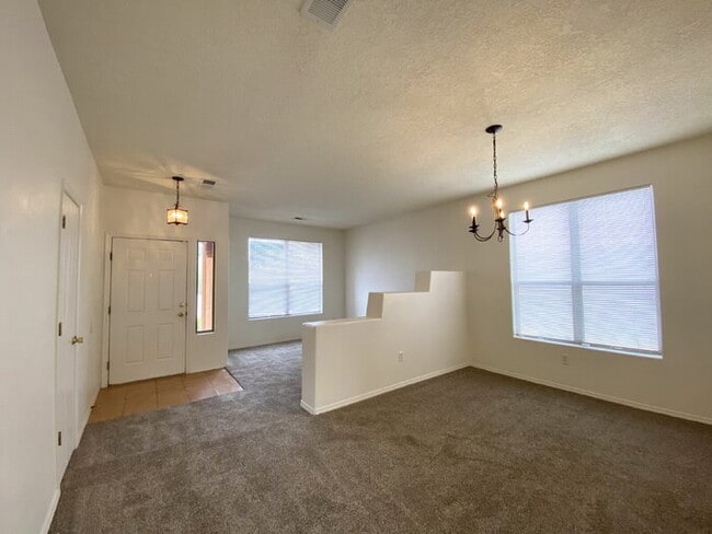 Building Photo - 2 STORY SW STYLE HOME W/LOFT