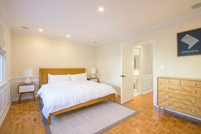 Building Photo - 1753 Q St NW