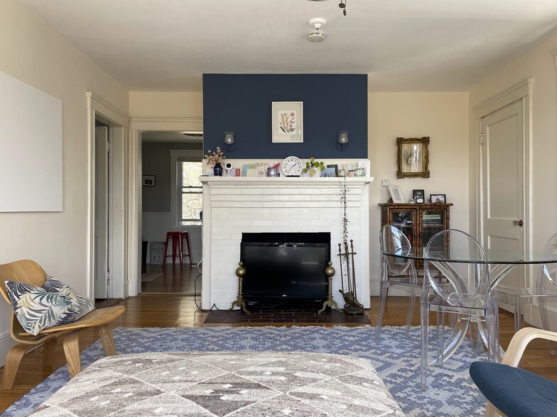 Building Photo - 2 Wolcott Park