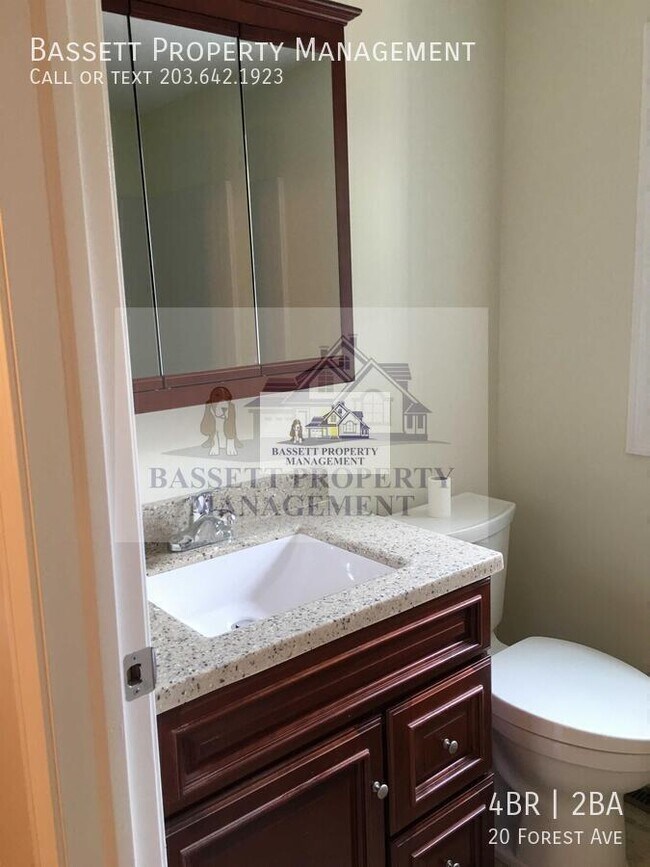 Building Photo - 20 Forest Ave