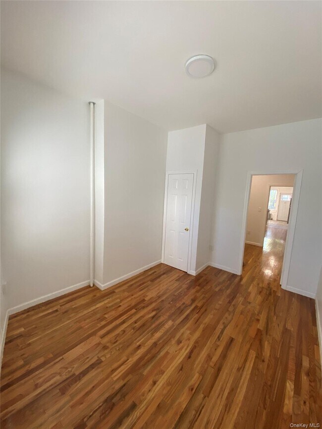 Building Photo - 57-09 Catalpa Ave