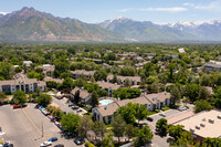 Building Photo - Cottonwood Apartments