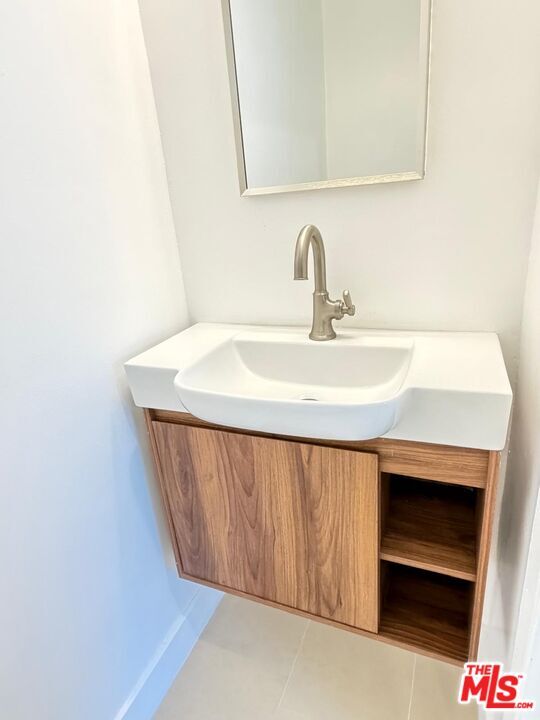 Building Photo - 3744 Westwood Blvd