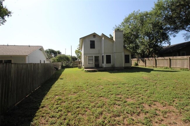 Building Photo - 8202 Cattle Dr