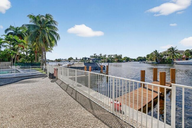 Building Photo - 1821 Middle River Dr