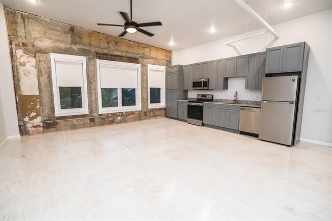 Building Photo - 3108 N Jefferson St