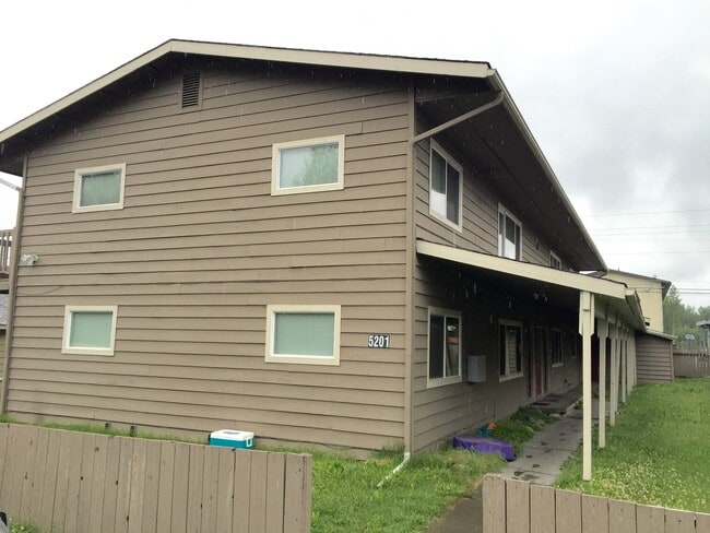 Building Photo - Wonder Park