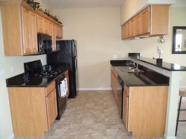 Building Photo - 569 Stonegate Dr
