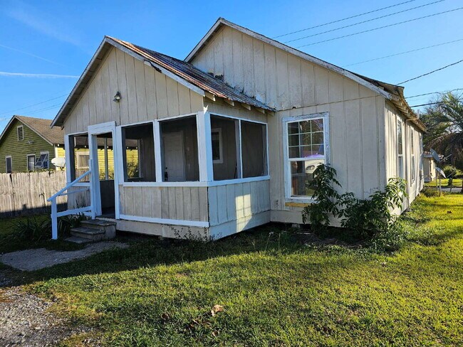 Building Photo - 2 br/1 bath Opelousas, LA