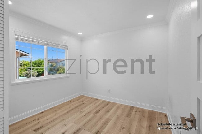 Building Photo - 4574 Ellen Way