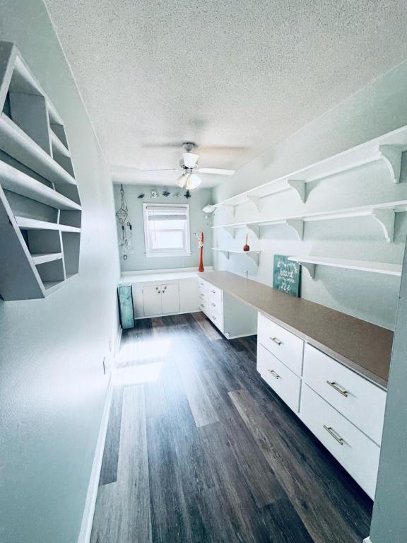 Building Photo - 360 Betsy Rd