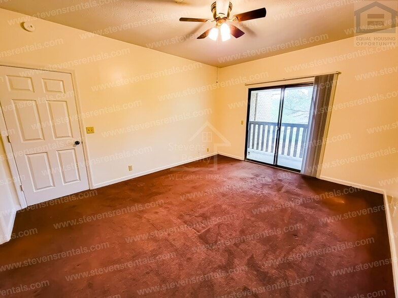 Building Photo - 419 Oriole Dr