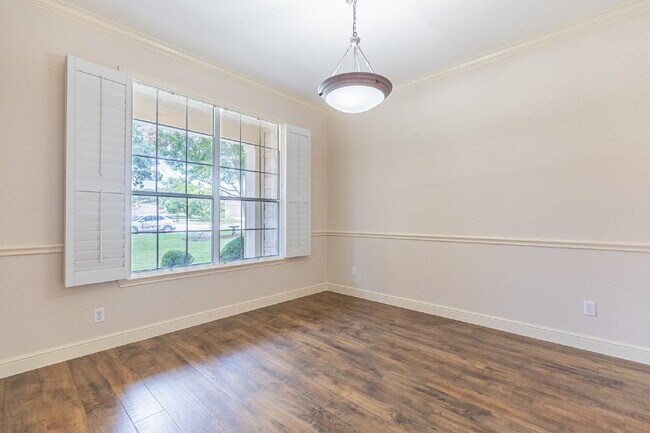 Building Photo - 1806 Three Forks