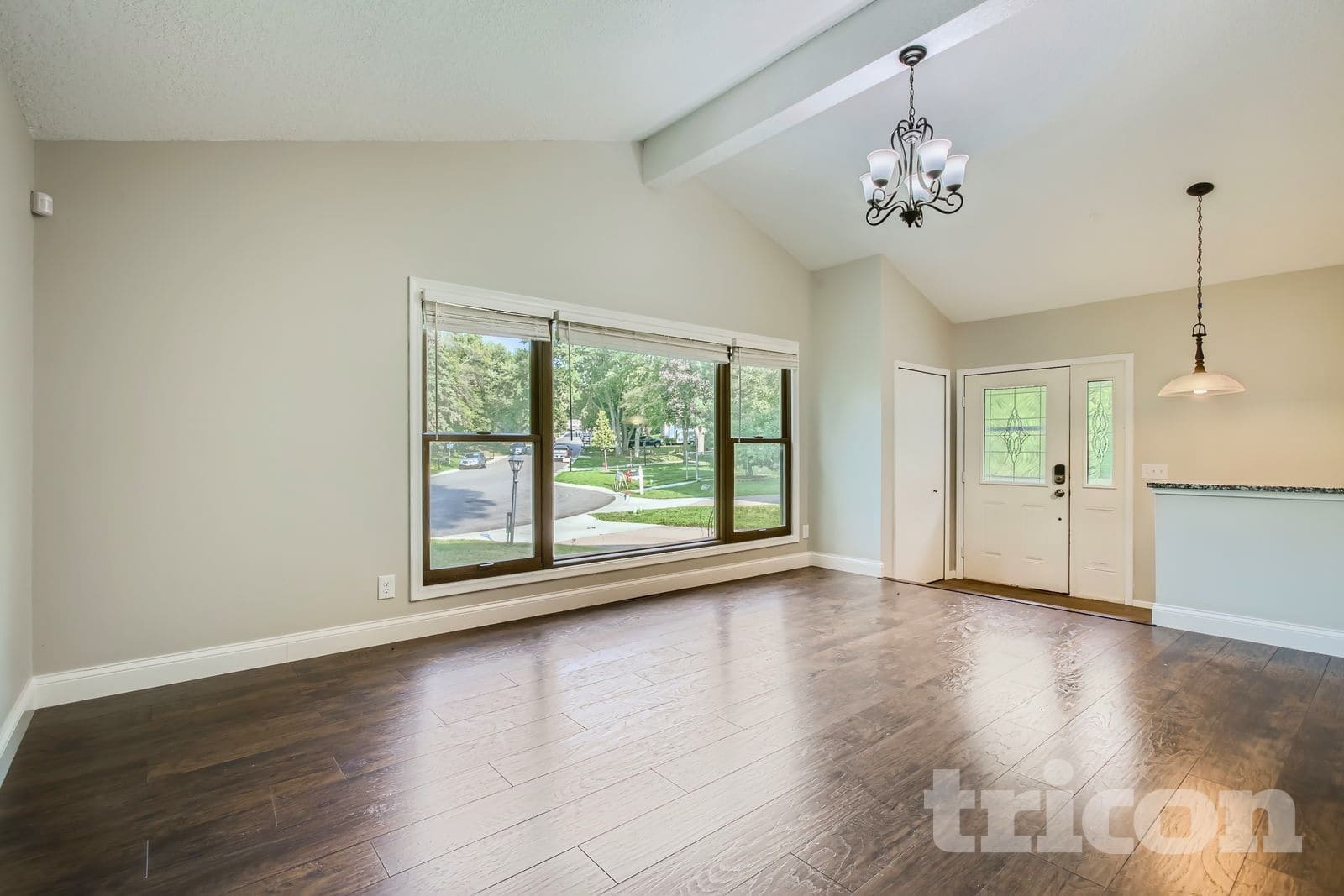 Building Photo - 1916 Lamplight Dr